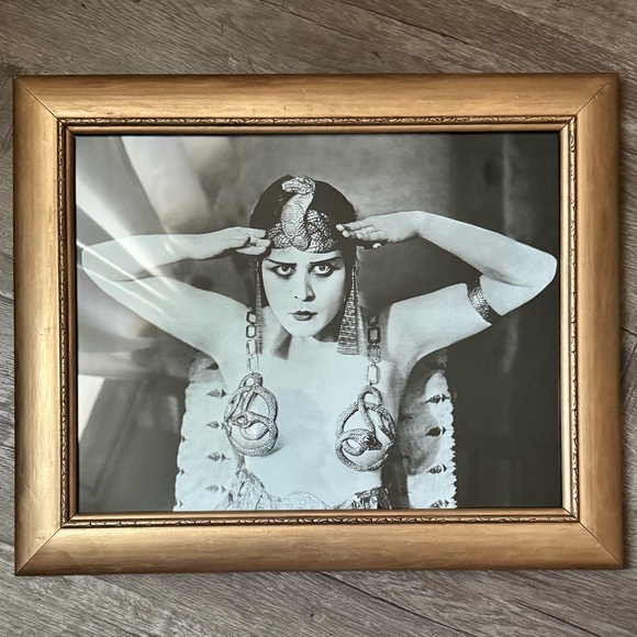 Large Theda Bara Cleopatra silent film wall art. - Picture 4 of 9